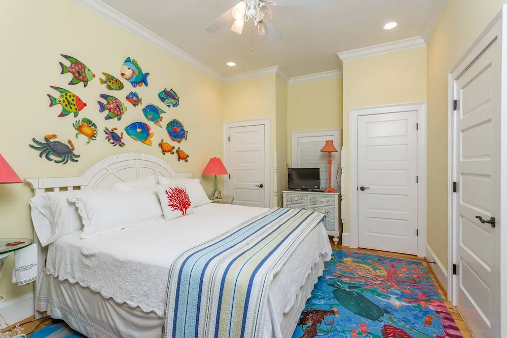 4205 9th Street by Hodnett Cooper