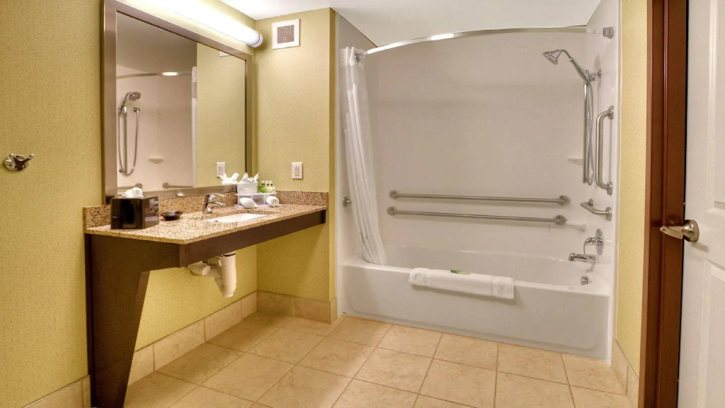 Holiday Inn Express & Suites Pittsburgh SW/Southpointe by IHG