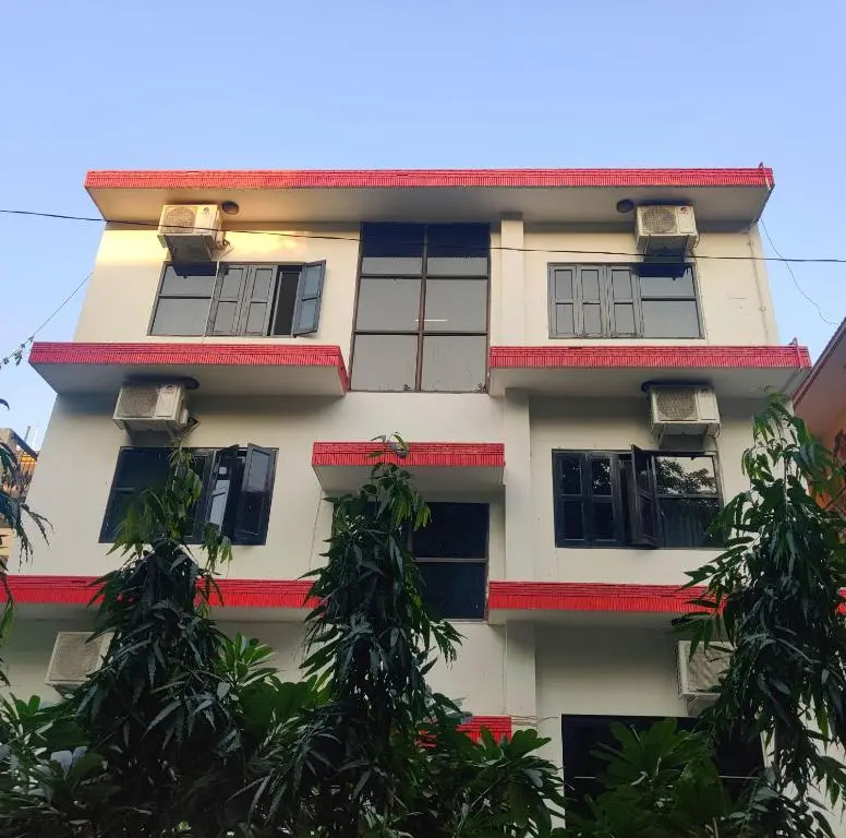 Bhambri House Hotel