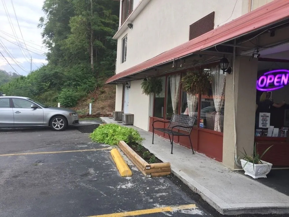 Rodeway Inn On The Parkway