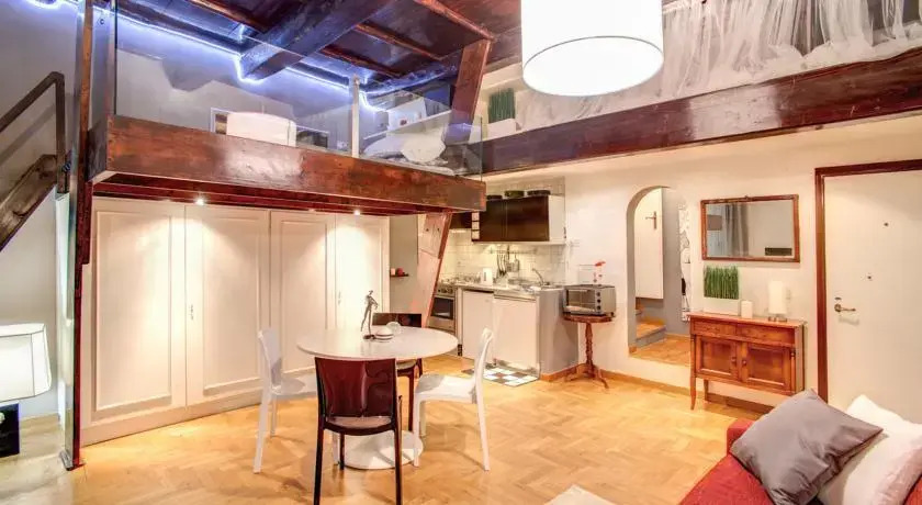 Luxury and Romantic Apartment In Piazza Farnese