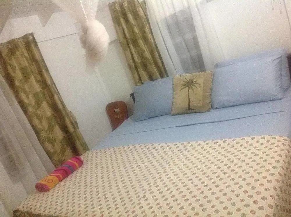Rainbow Beach Apartment