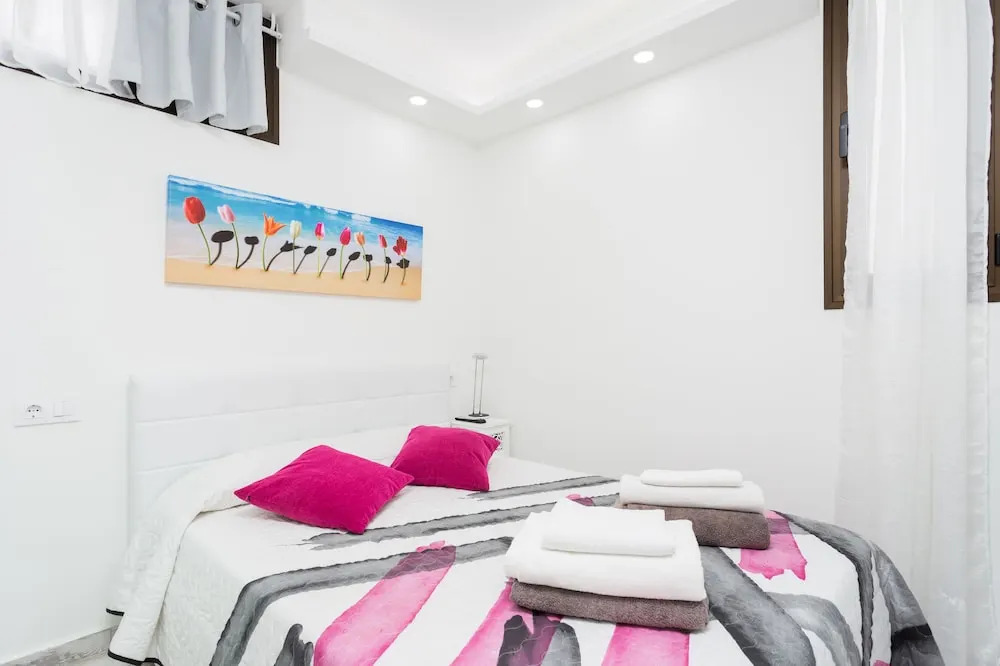 241. Quite Bungalow with Terrace and Barbecue