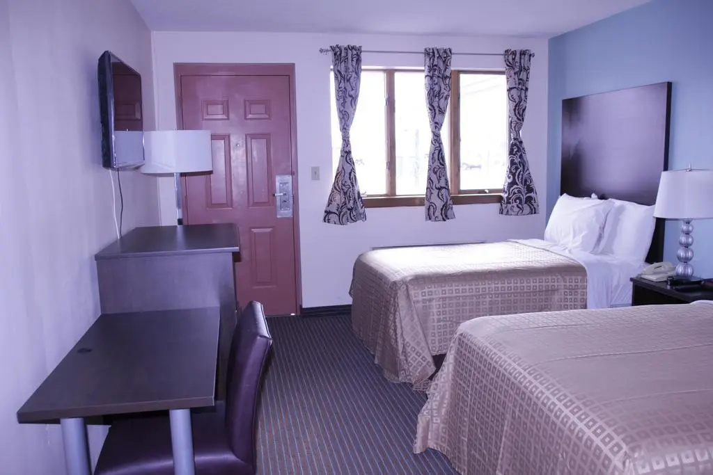 Sterling Inn near IAG Airport