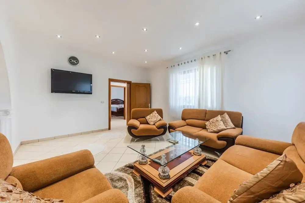 Authentic Lake View Apartment