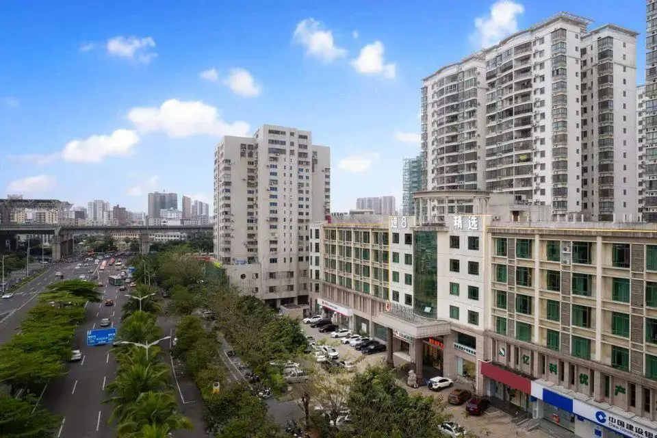Super 8 by Wyndham Haikou East Railway Station