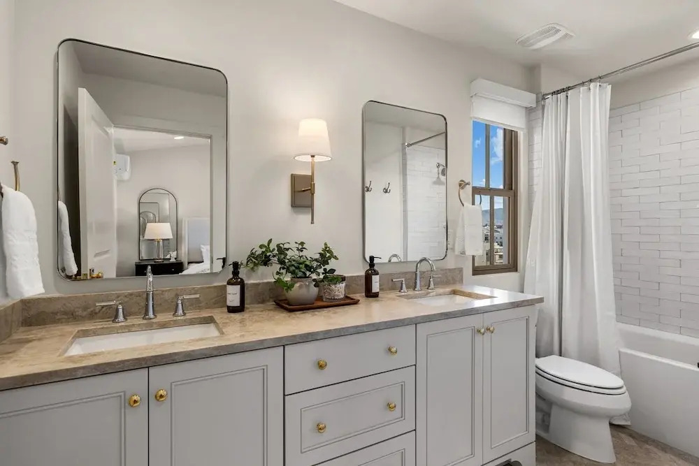 The Rad Retreat At Desert Color 4 Bedroom Townhouse
