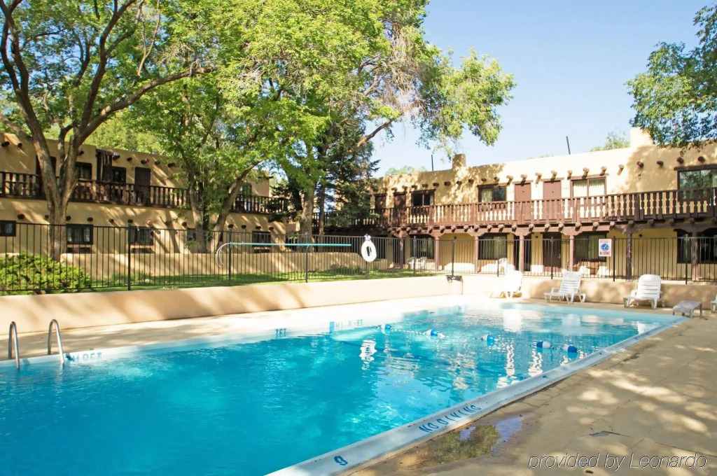Sagebrush Inn & Suites