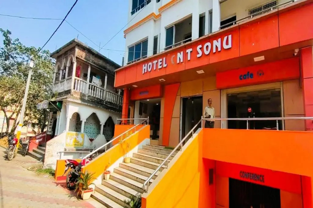 Chakra Nayan Tara Sonu Inn
