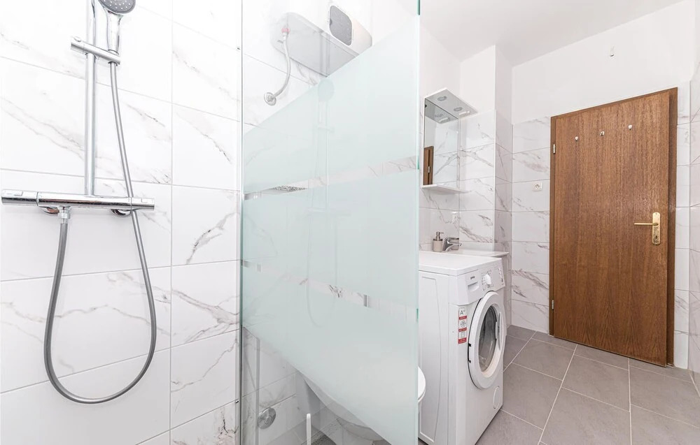Beautiful Apartment in Kastel Sucurac With 3 Bedrooms and Wifi
