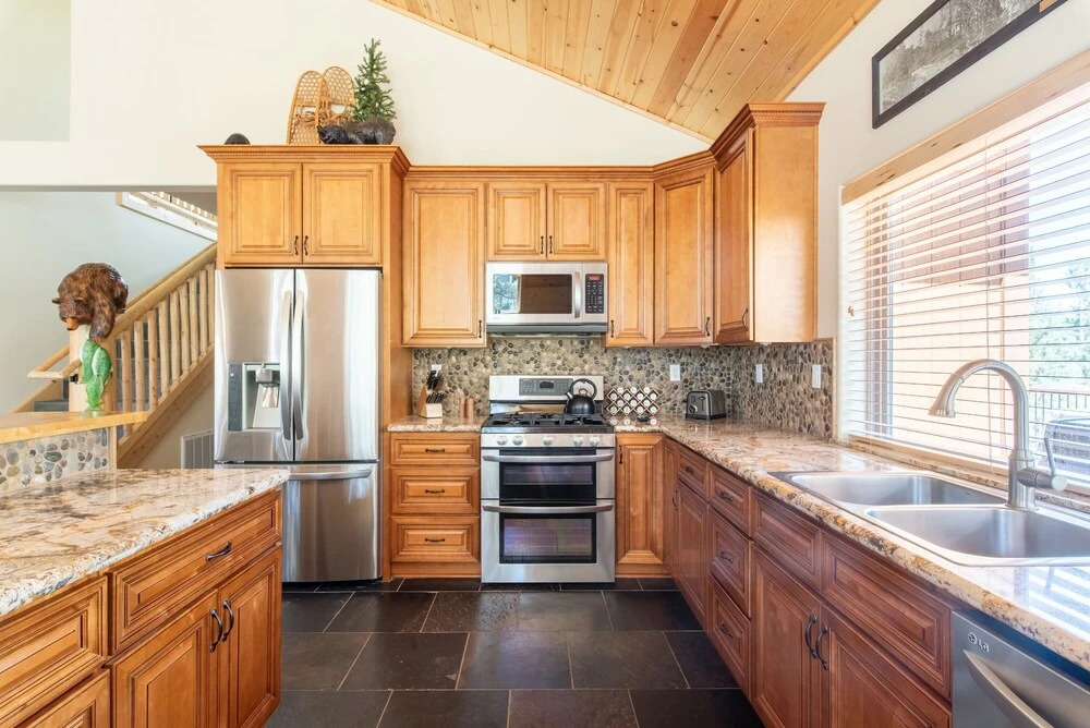 08 - Stony Creek Manor 3 Bedroom Home by Redawning
