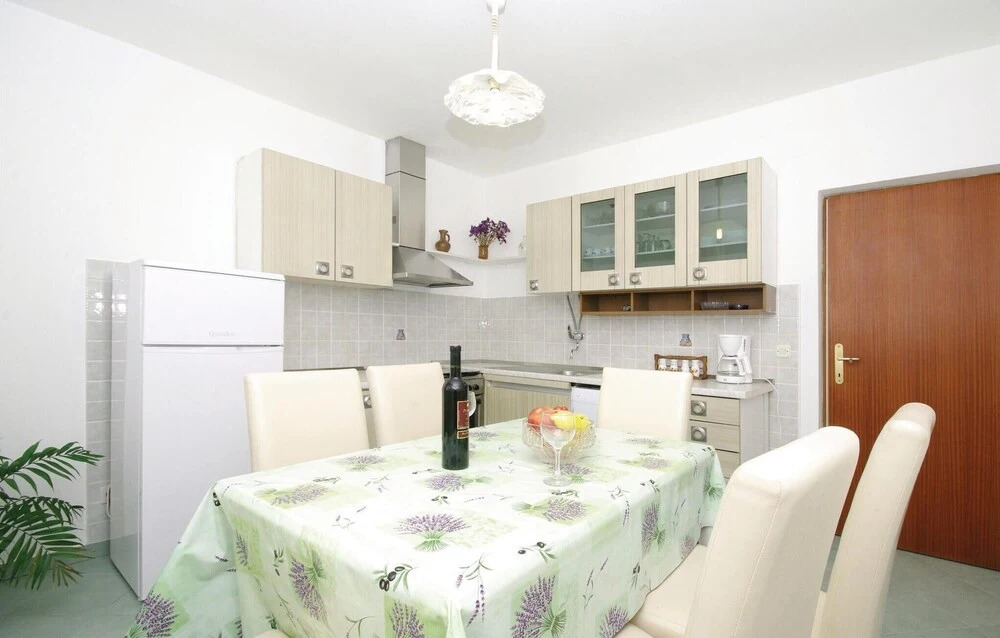 Beautiful Home in Kastel Sucurac With Wifi and 2 Bedrooms