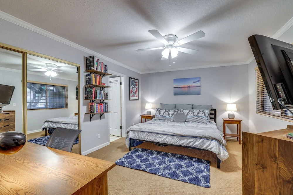 Walk to Park: Scottsdale Condo w/ Community Pool!