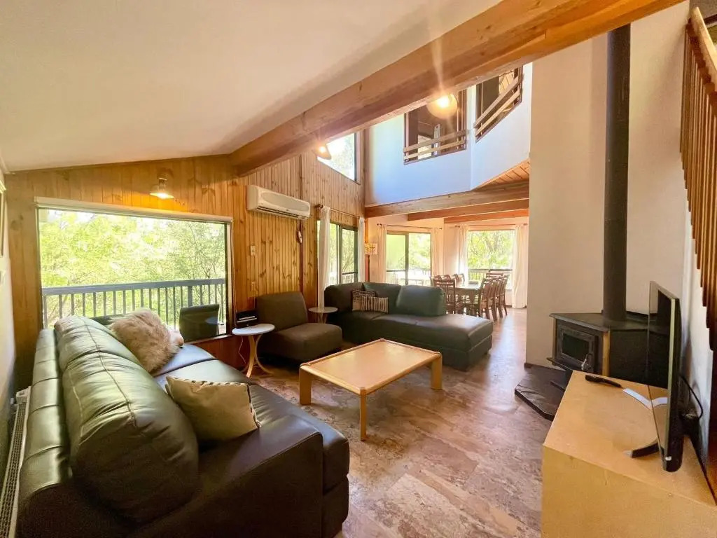 Sublime Cedar Lodge Leura
