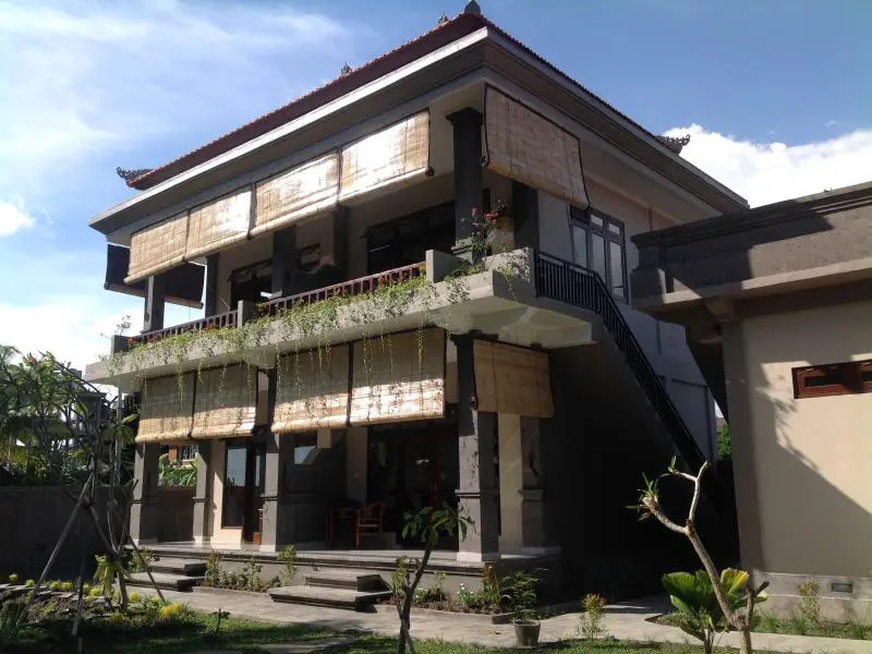Putra Bisma Guesthouse