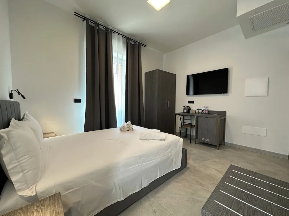 Dolmen Guest House