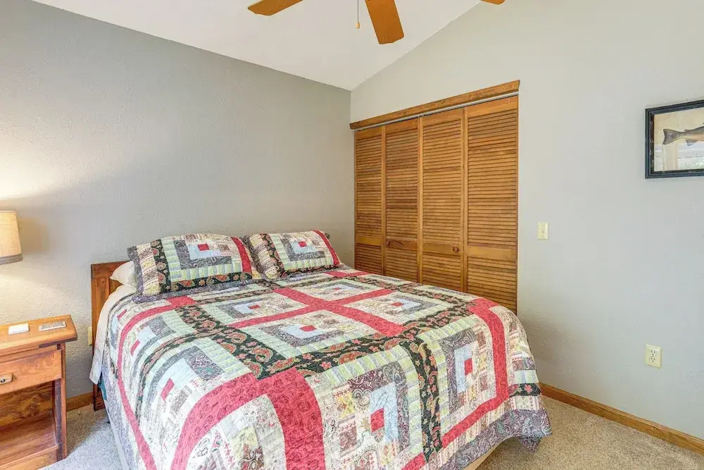 Woodland Gem w/ Pool Access: Linville Land Harbor