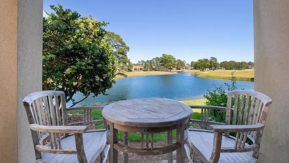 Villa Lago 1909 S 2G 4BR 4BA 12