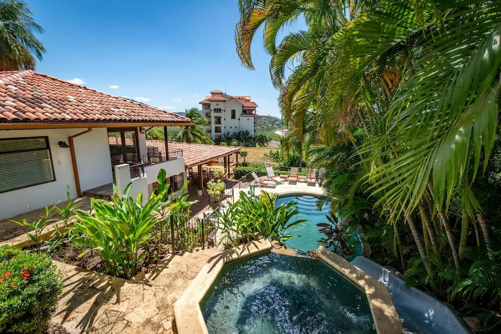 Luxury Five-Bedroom Oasis in Playa Flamingo with a Private Pool and Stylish Decor