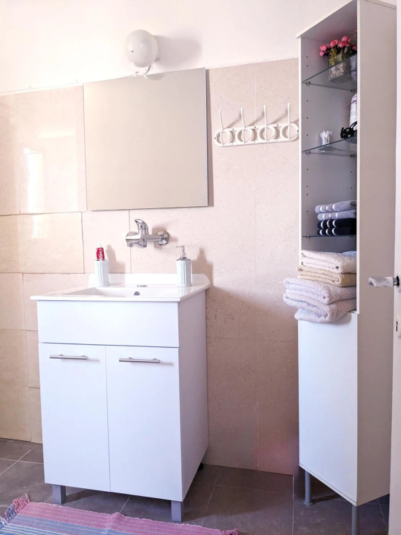 1Bdrm APT With Panoramic View of Sea and Mountains