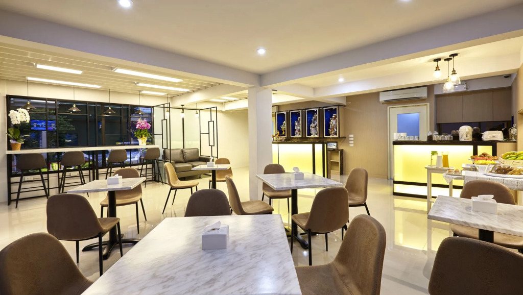 Le Bonheur Poshtel