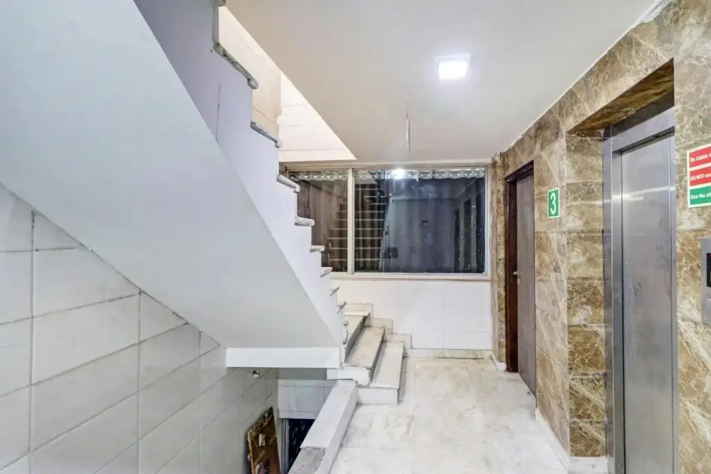 Collection O 80434 Hotel Bi