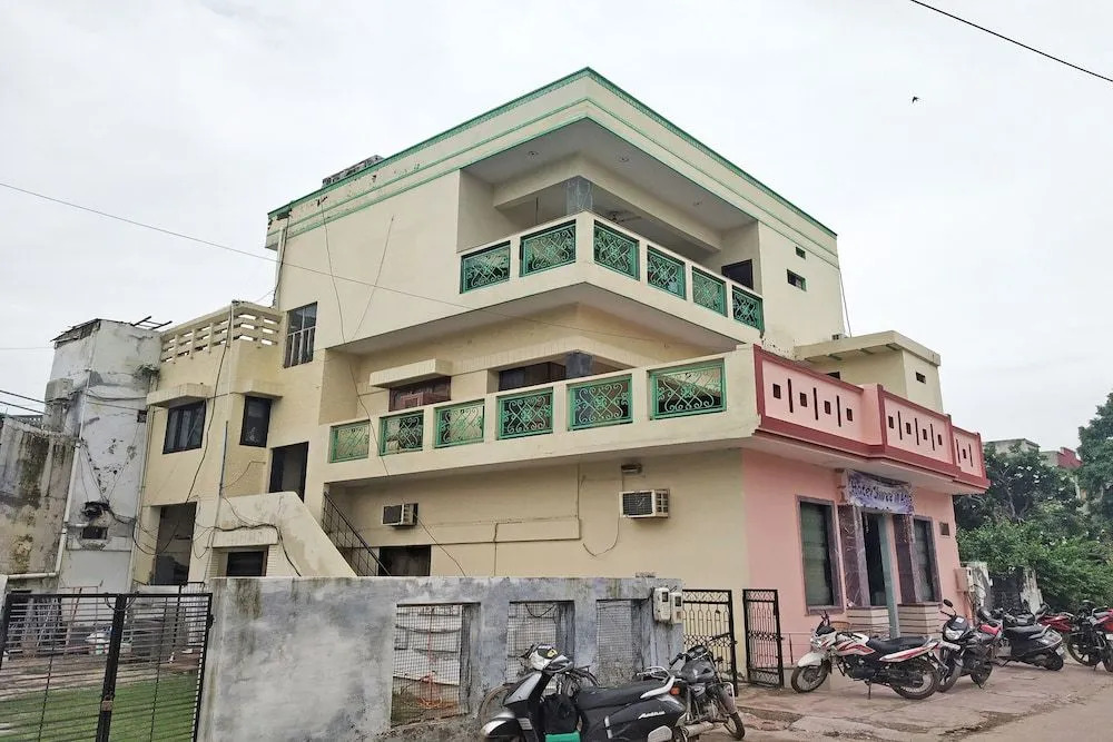 Oyo 18746 Shree Inn