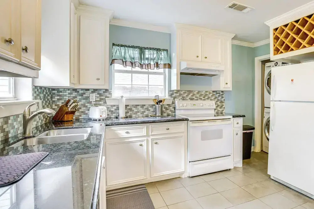 Walk to Shops & Dining: Houston Heights Home!