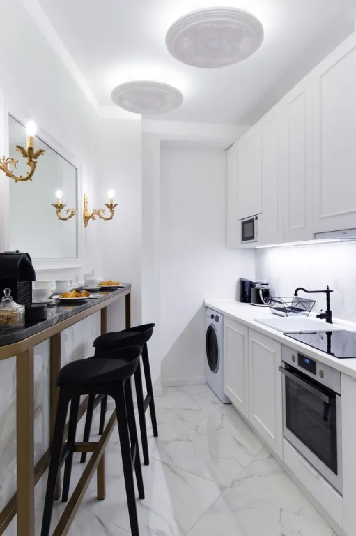 Chestnut & Eliza Suites - Superior Homes Downtown