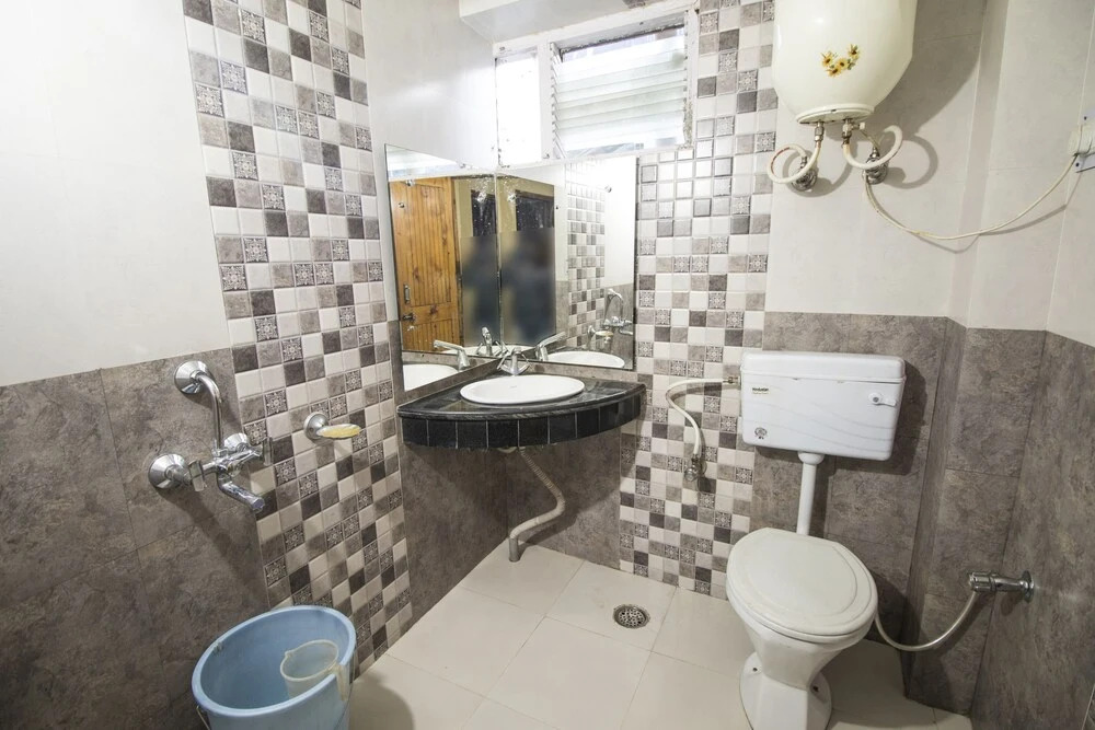 Triveni Hotel