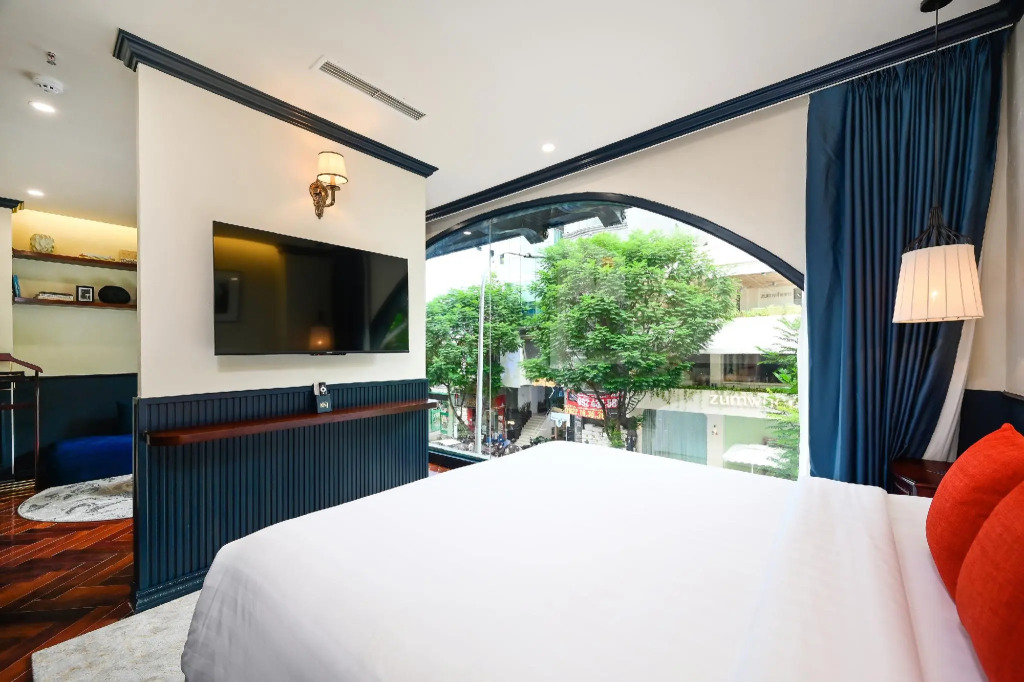 KiN Hotel Đông Du