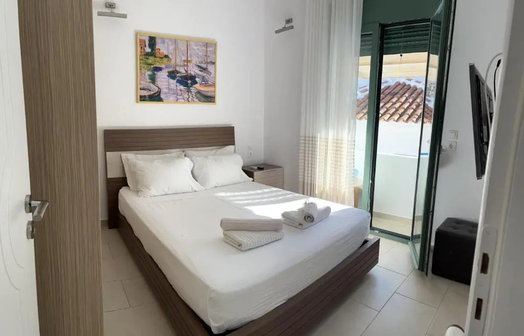 Angelos House Deluxe Apartments