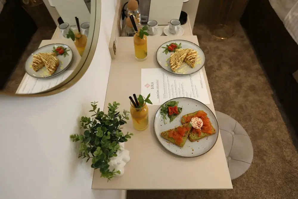 MA PE Luxury Rooms