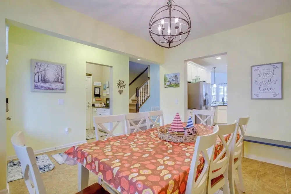 Shuttle to Beach: Millville Townhome w/ Porch