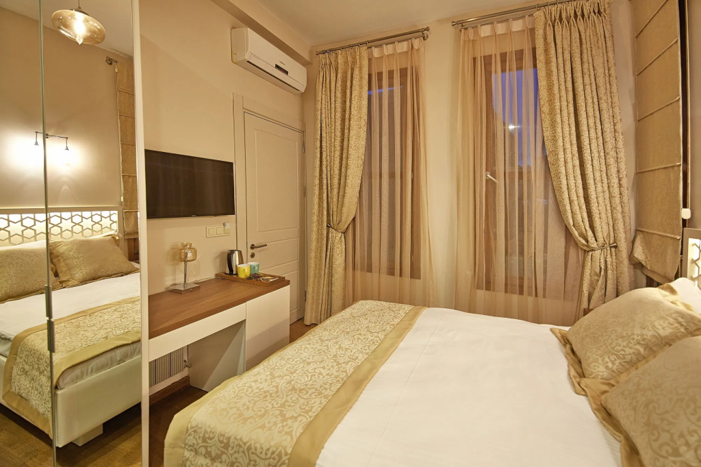 Arart Hotel