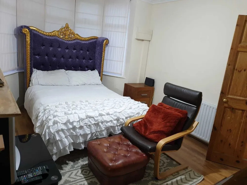 Beautiful Homes - Holyhead Road