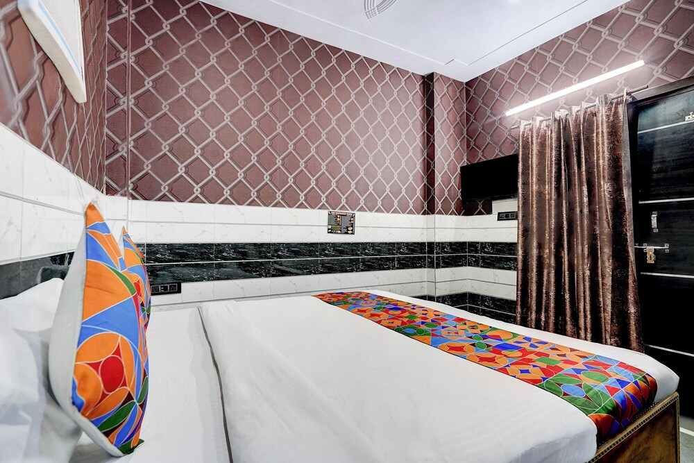 Fabhotel Happy Stay I