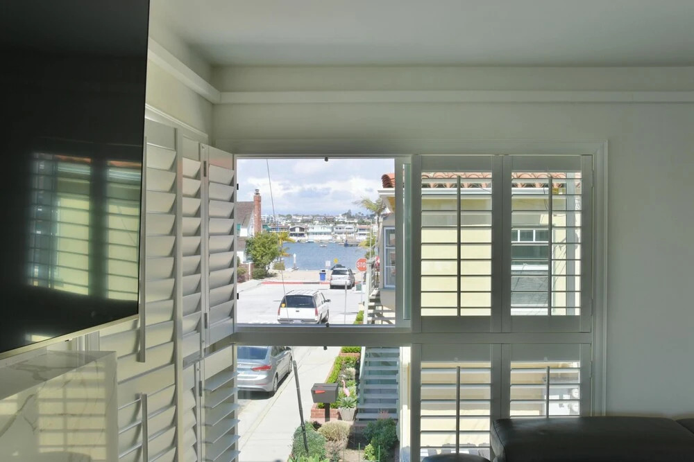 1244#7 Remodeled Luxury Condo With Stunning Views of Beach & Bay