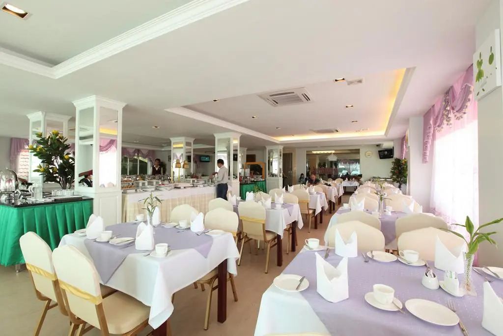 Green Palace Hotel