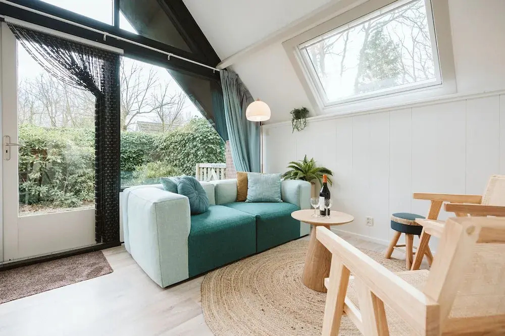 Comfortably Furnished Holiday Home by the sea