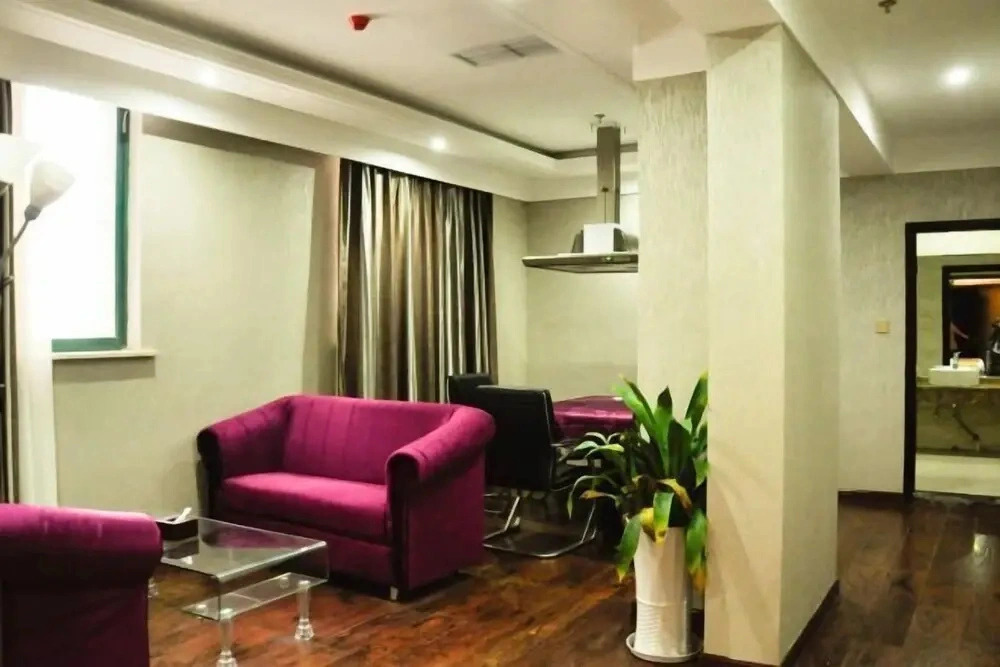 Yinzuo Holiday Hotel