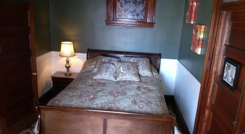 Firehouse Inn