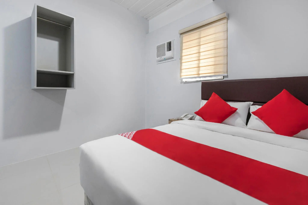OYO 515 Finnex Hotel (Vaccinated Staff)