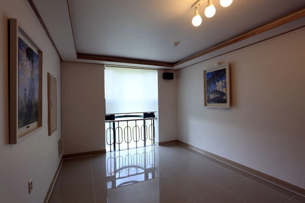 Anseong (Gongdo) Gallery