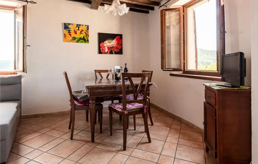 Gorgeous Home In Monticello Amiata