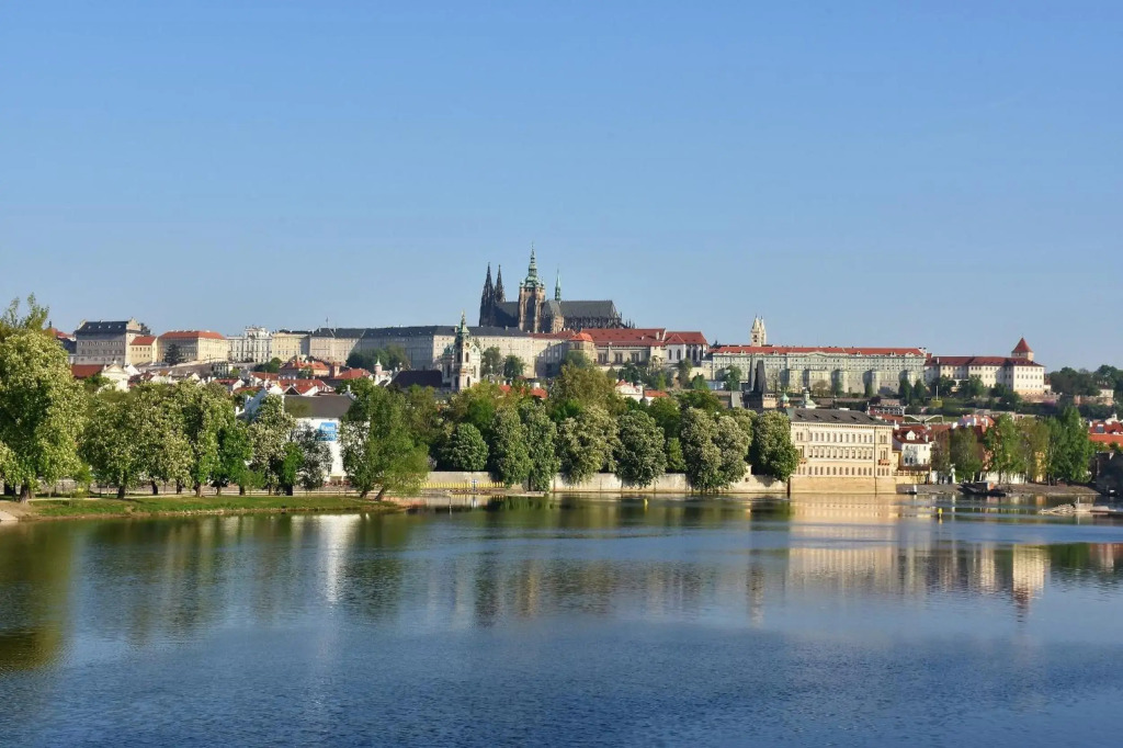 Get Prague Flat Stepanska
