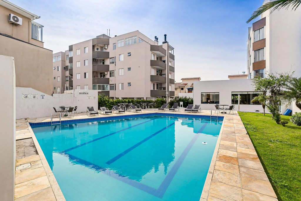Apto em Condominio pe na Areia, c/ Piscina Mhr308