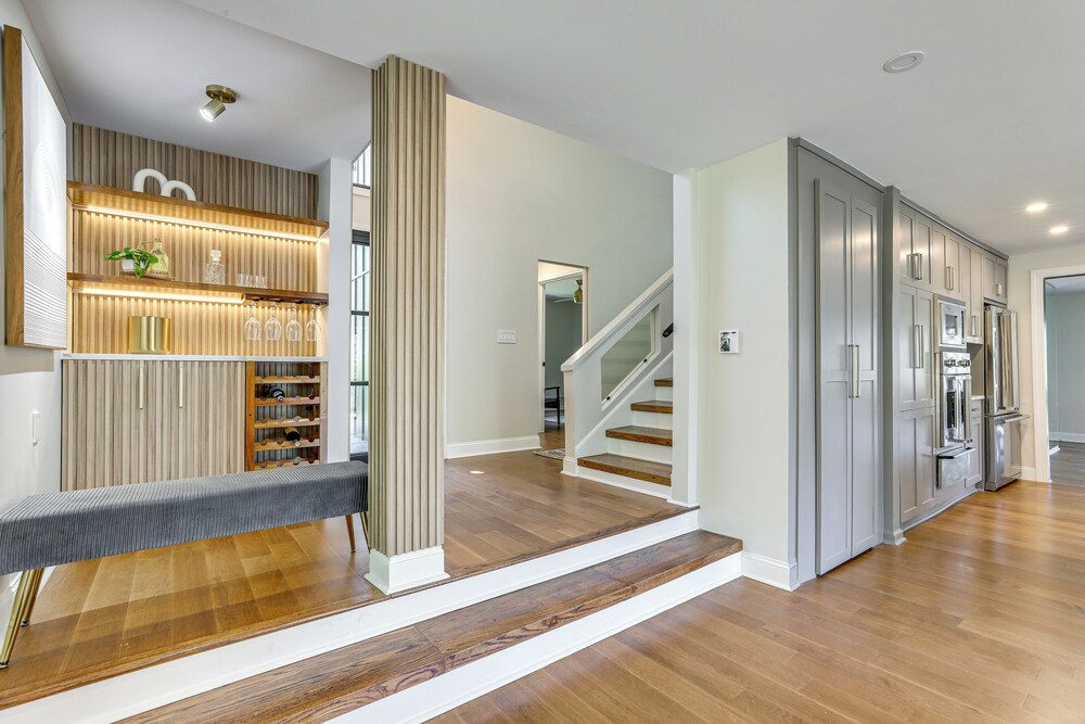 Mid-century Modern Luxe Retreat w/ Hot Tub & Decks