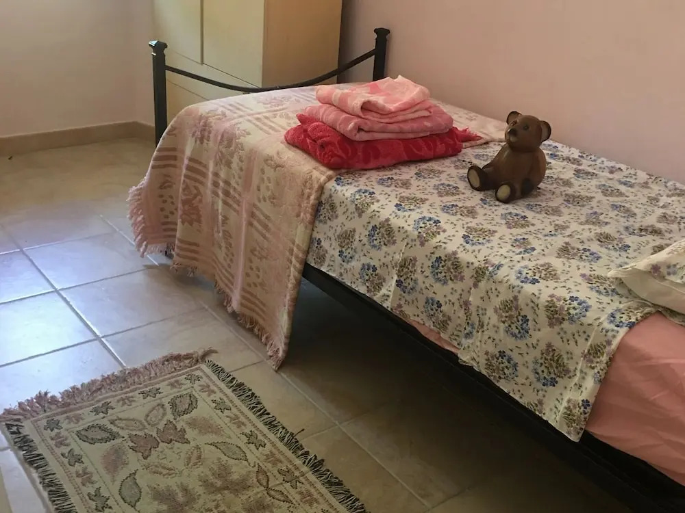 Stunning 3-bed House in Gallinaro, Aircon and Pool
