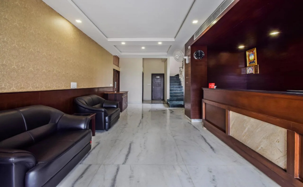 The Legend By OYO Rooms
